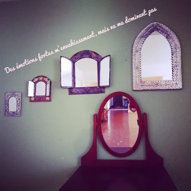 Je la sens à mes&nbsp;côtés